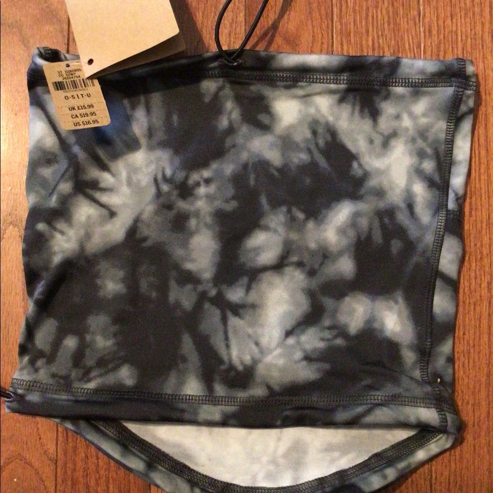 Face covering - Picture 2 of 2